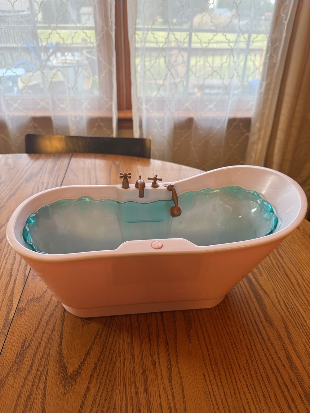 Our Generation Bath Tub for 18 inch dolls. Plays sounds